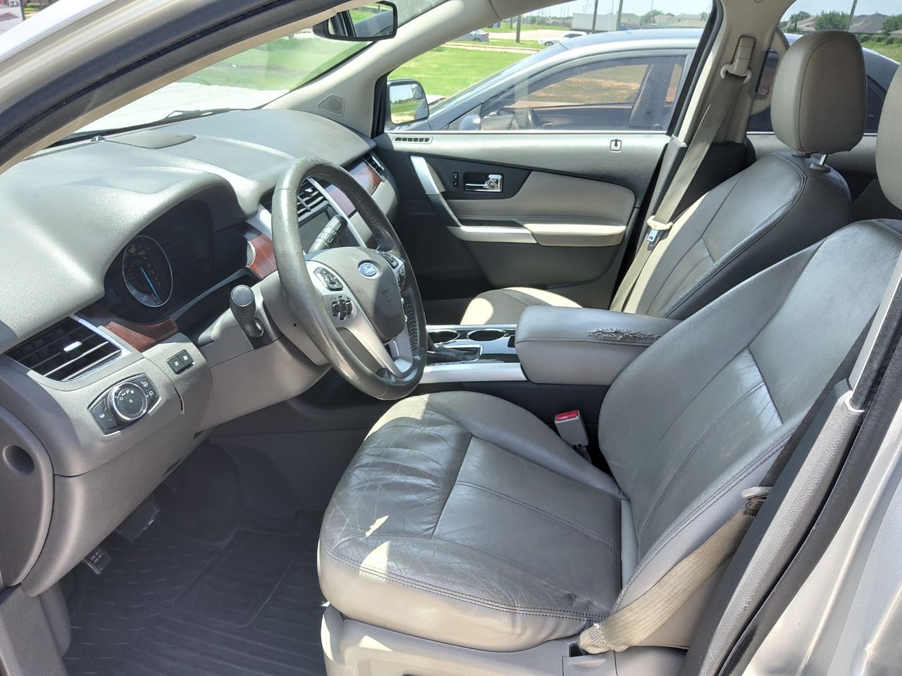 Ford Edge SUV weekly rental at SPG Fleet Co